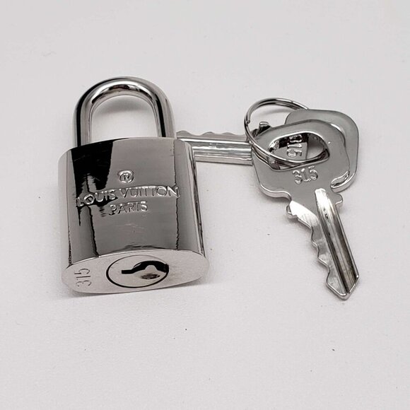 100% Authentic Louis Vuitton 1 Lock and 1 Key Silver Color - Picture 6 of 9